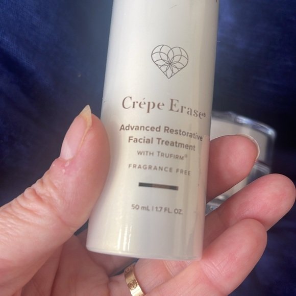 Crepe Erase facial treatment and plump facial treatment - Picture 4 of 5